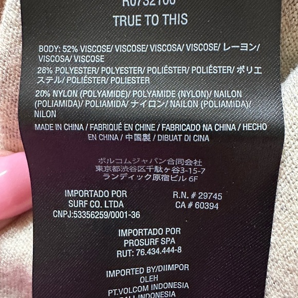 Volcom NWT sweater Over N Out size XS extra small 5/6 animal print snakeskin - Picture 7 of 7